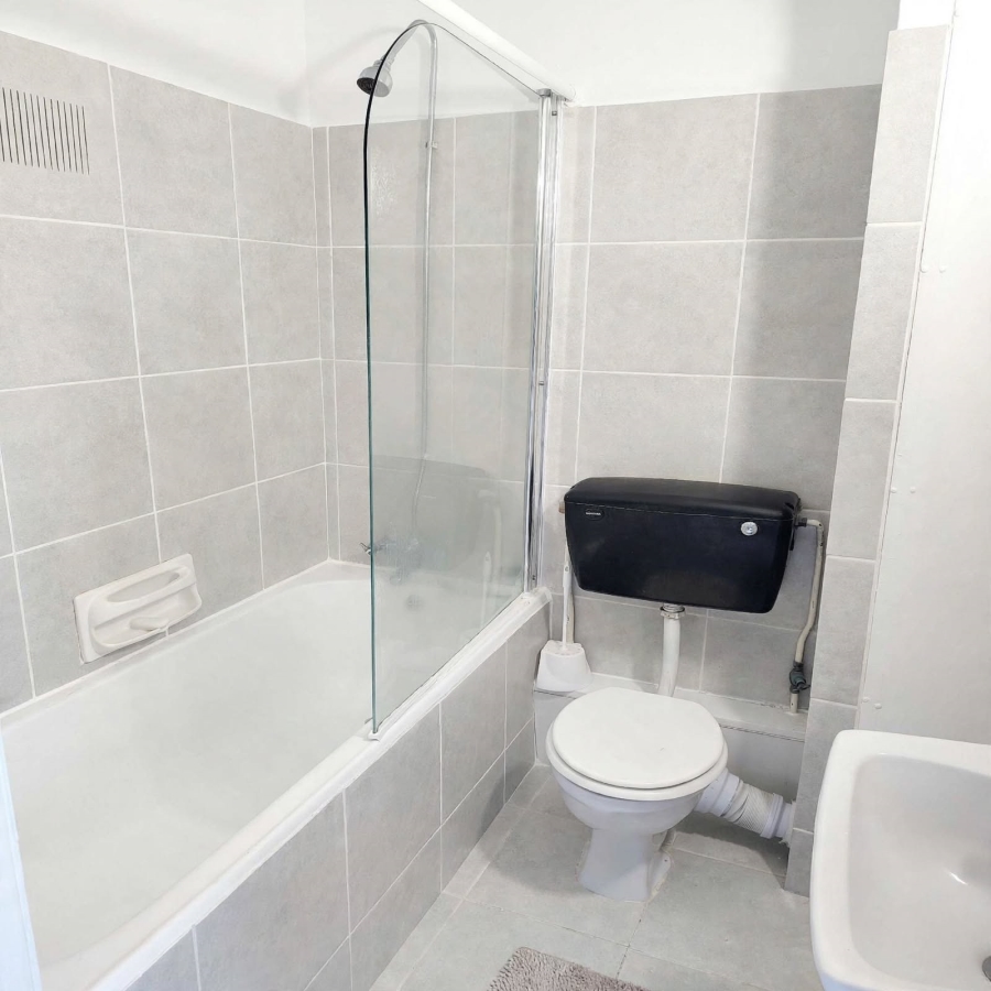1 Bedroom Property for Sale in Rondebosch Western Cape